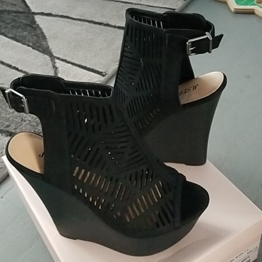 Women's wedge black 7.5